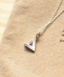 ANIKULAPO × rehacer Triangle necklace