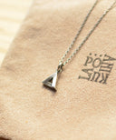ANIKULAPO × rehacer Triangle necklace