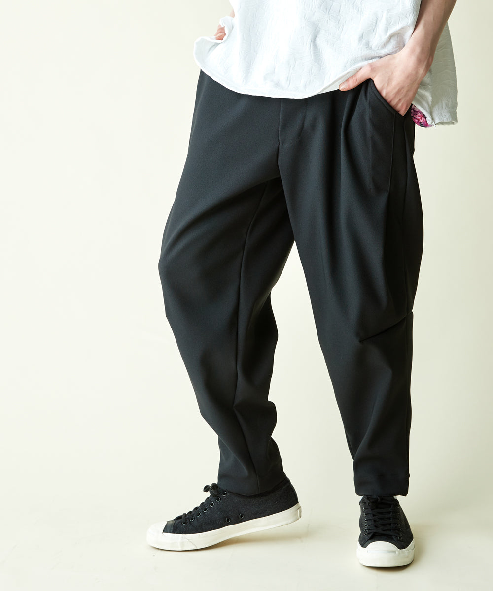 Solotex Over Easy Tuck Pants – rehacer